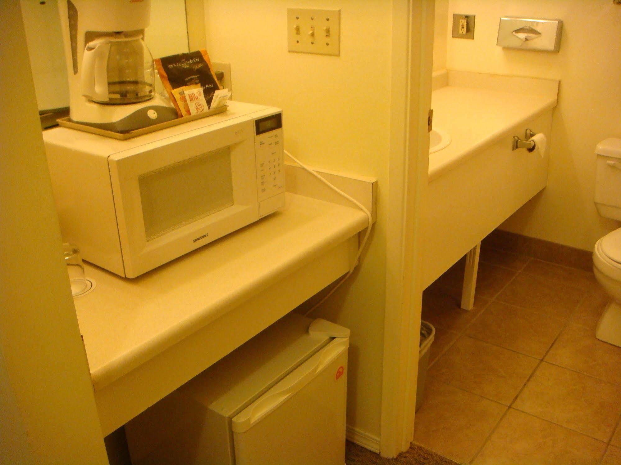 וונקובר Cassandra Hotel מראה חיצוני תמונה
