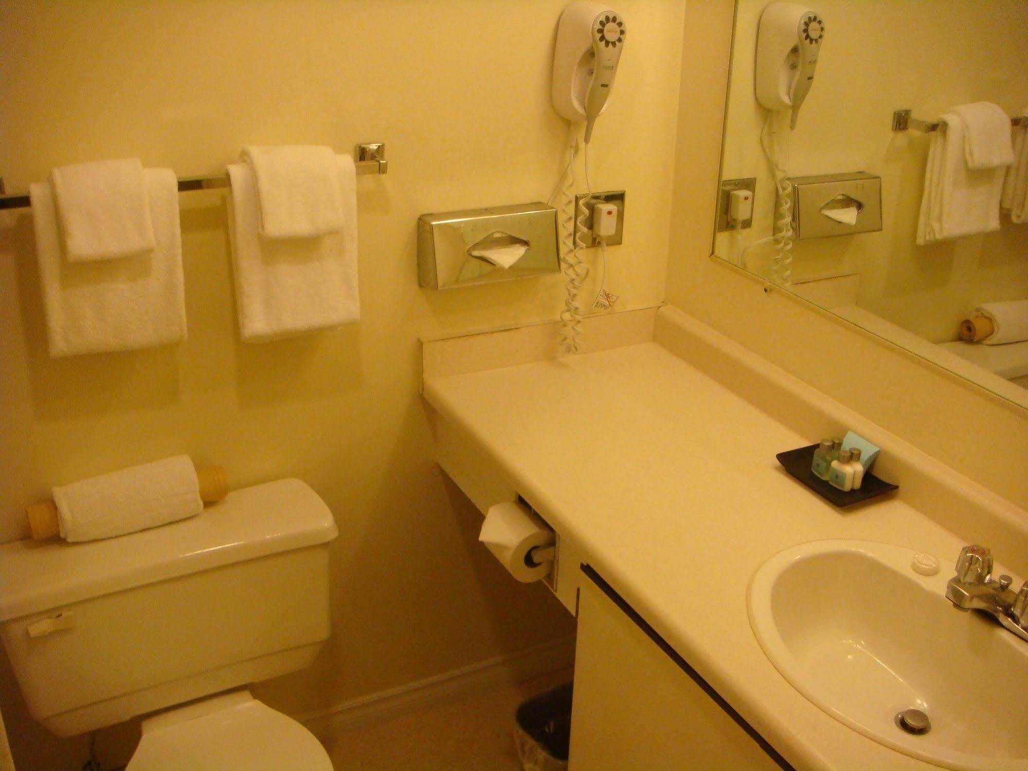 וונקובר Cassandra Hotel מראה חיצוני תמונה